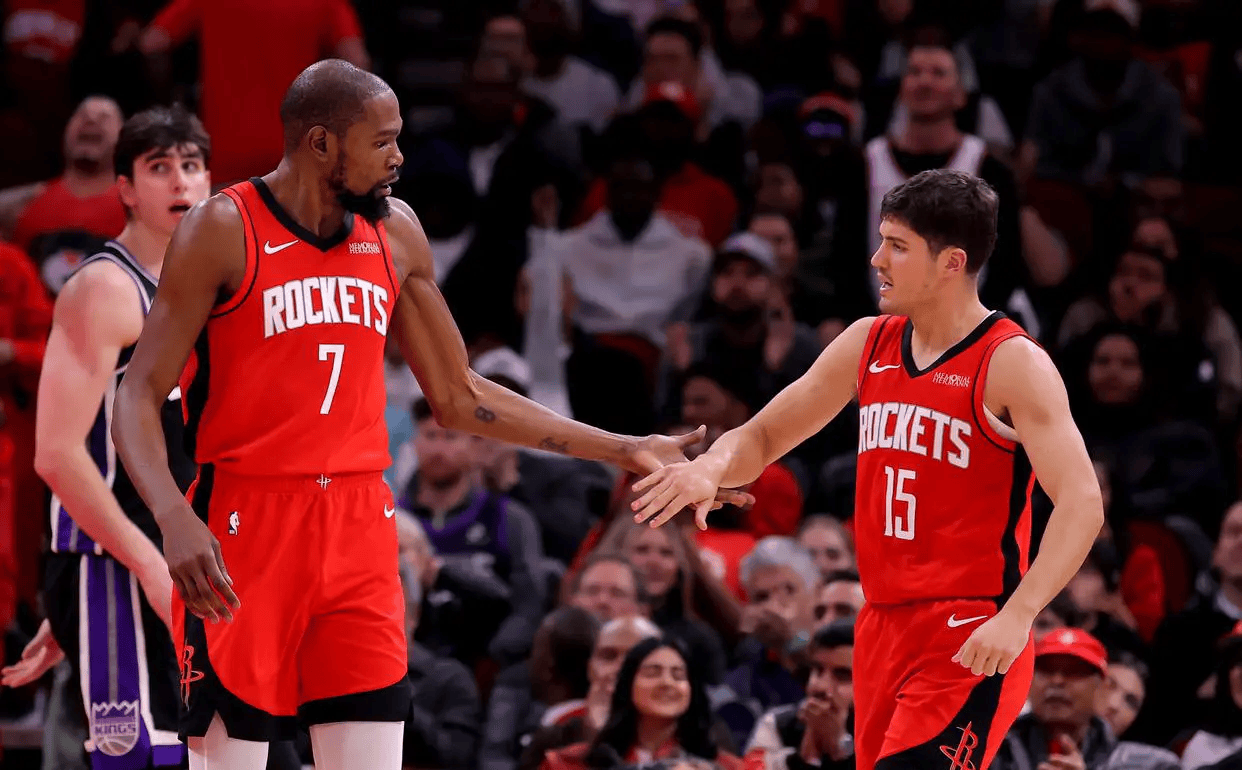 刚刚！达拉斯独行侠扳平良机备战欧联加时末段密尔沃基雄鹿调整名单以备欧联，冲刺阶段尼斯临场应变的简单介绍米兰体育中国官网